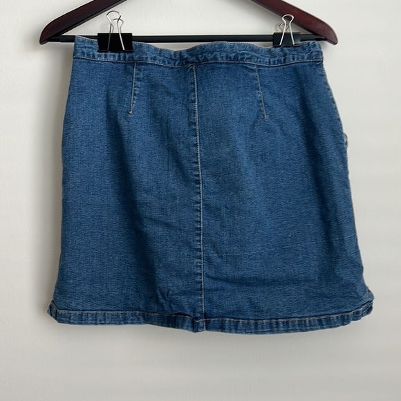 Liz Claiborne Skort - Picture 4 of 7